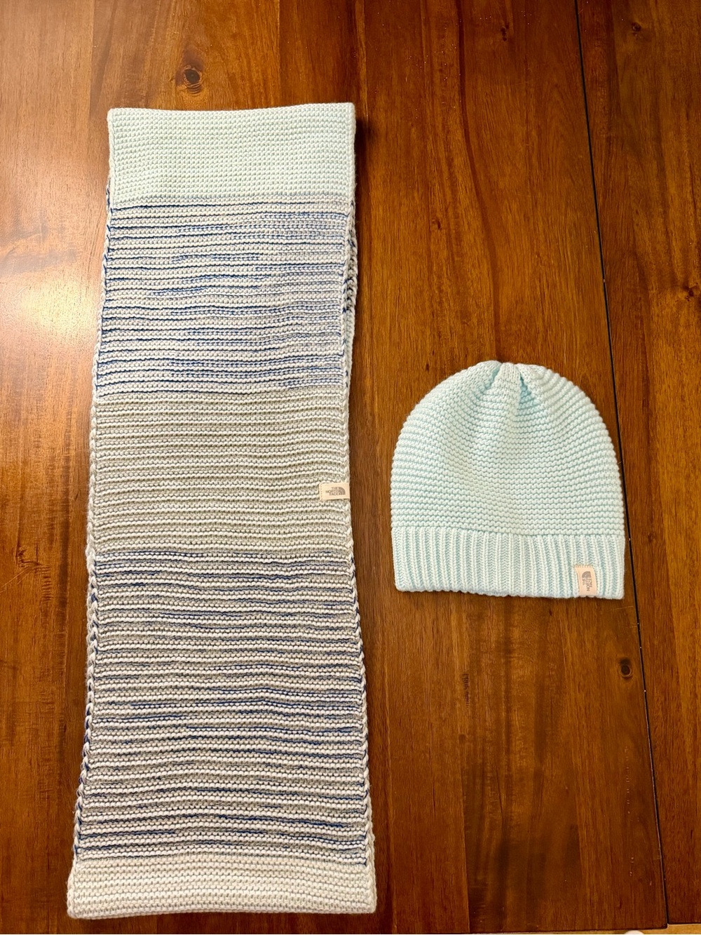 The North Face Light Blue Women’s Knit Beanie and Scarf Set